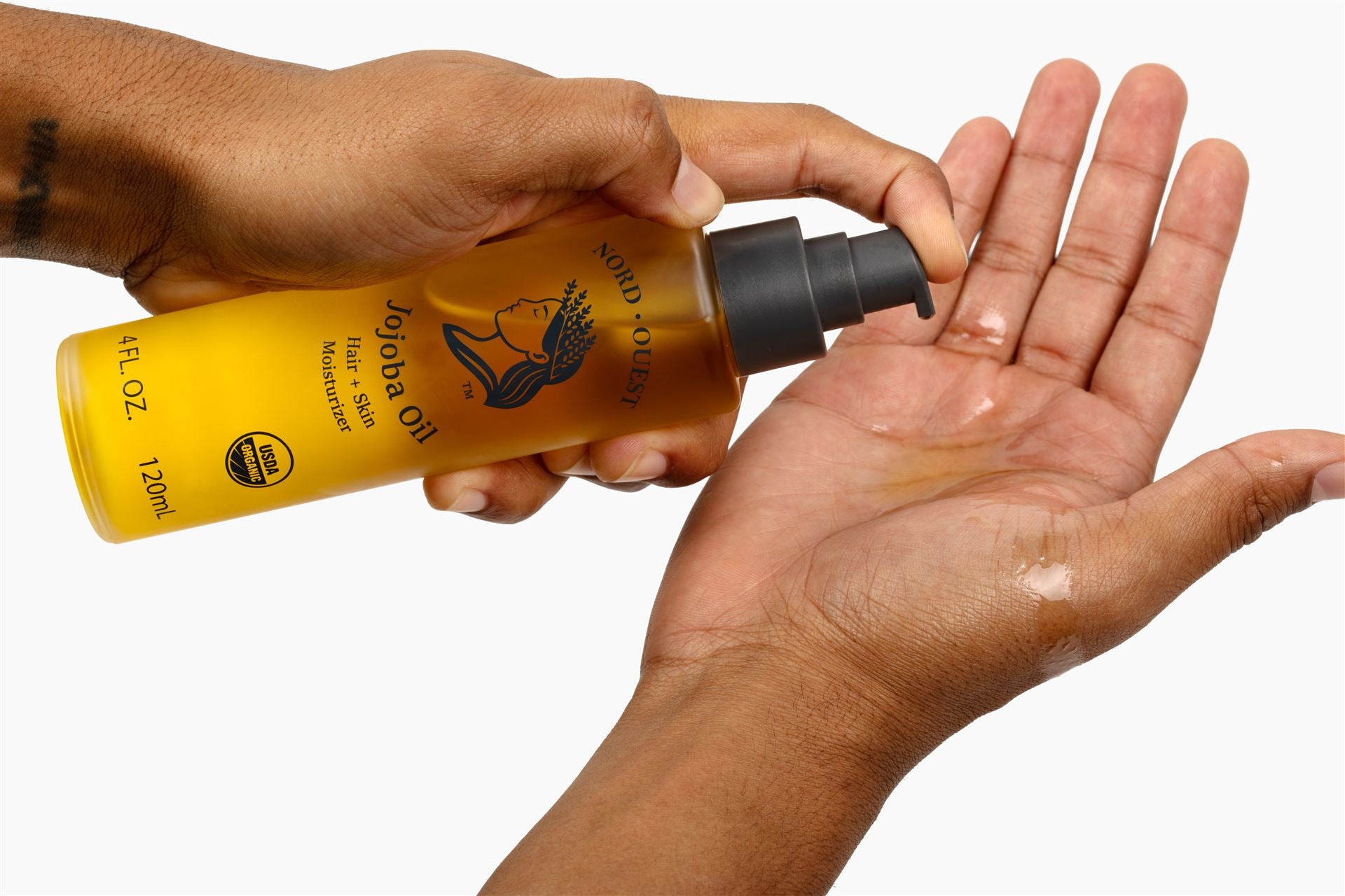 Nord-Ouest Jojoba Oil being dispensed